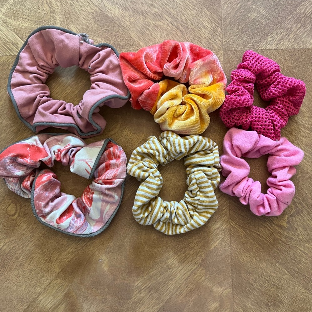 Old Navy Pink & Yellow Hair Scrunchies – Set of 6